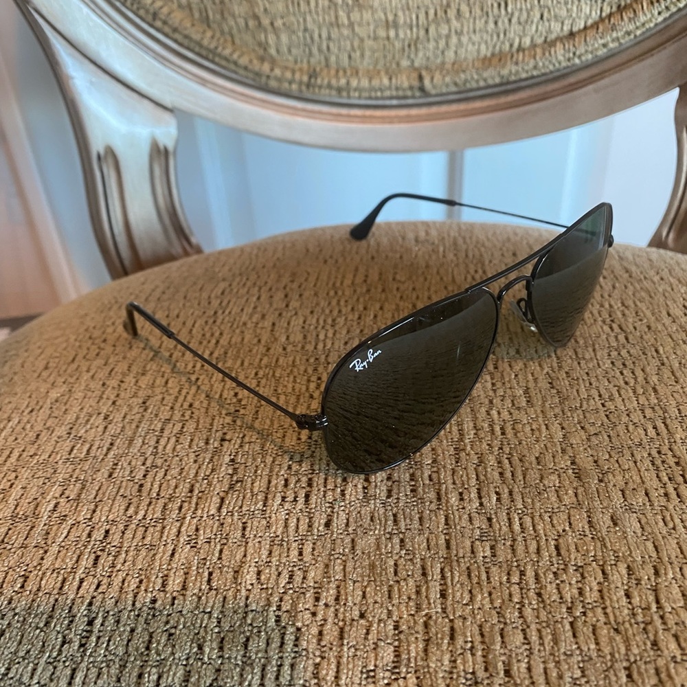 Ray-Ban Aviators - Picture 5 of 12